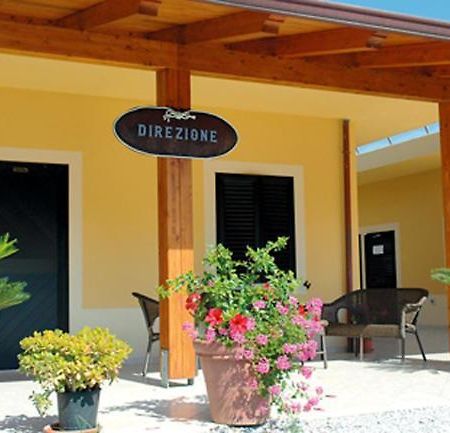 Residenza Marinella Aparthotel Zambrone Exteriör bild